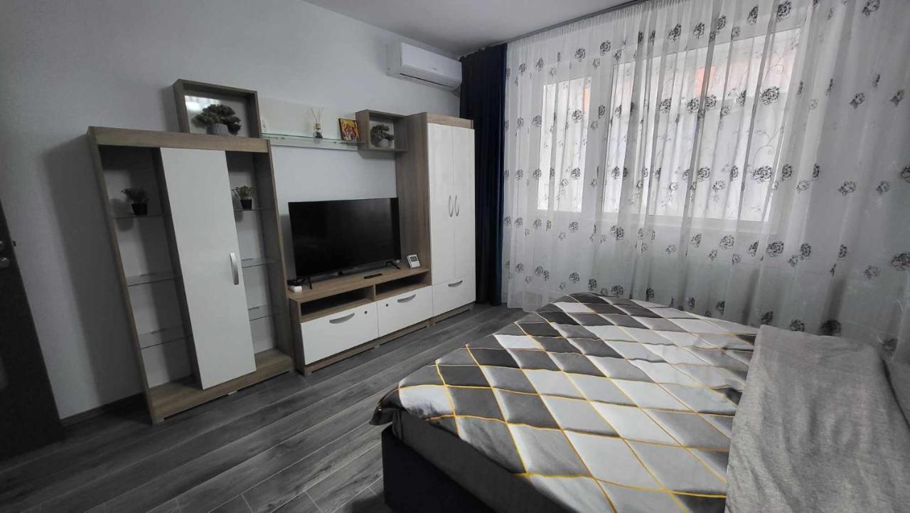 Garsoniera Navi Apartment Onesti